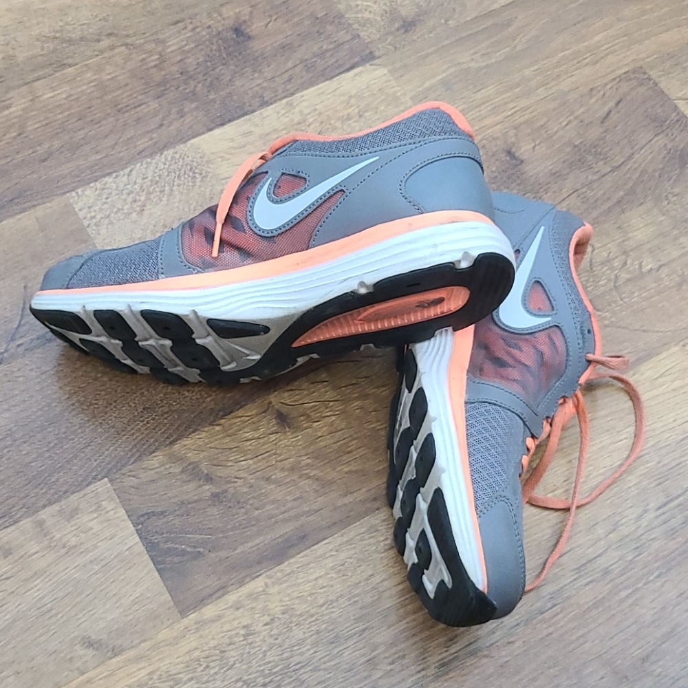Sneakers - Picture 3 of 4